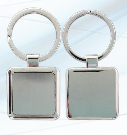 LLAVERO METALICO CUADRADO 25MM