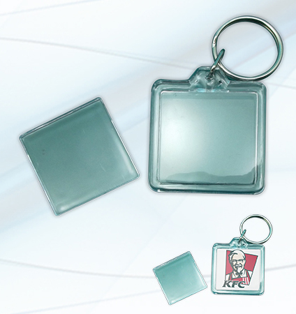 LLAVERO PLAST. TRANS. CUADRADO 33MM